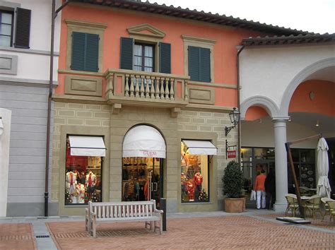 prada barberino chiuso|Outlet Prada, Barberino di Mugello (Firenze).